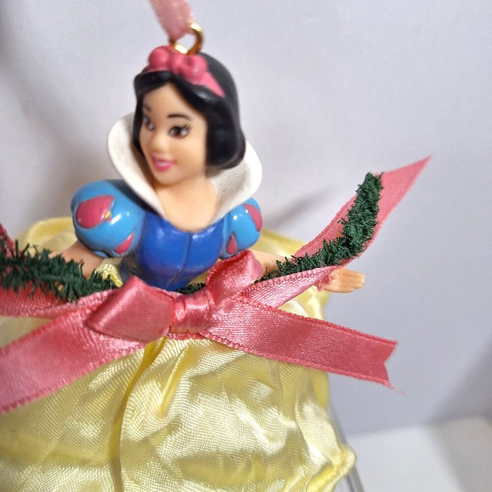 Enesco Snow White Christmas Ornament Vintage READ - Picture 5 of 13
